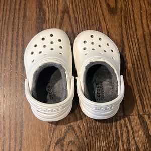 Toddler size 4 fur lined CROCS